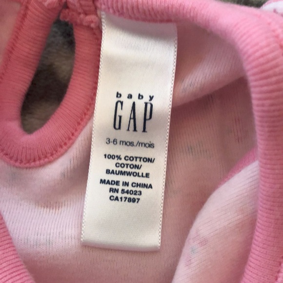 babyGap Shorty One-Piece - Picture 7 of 16